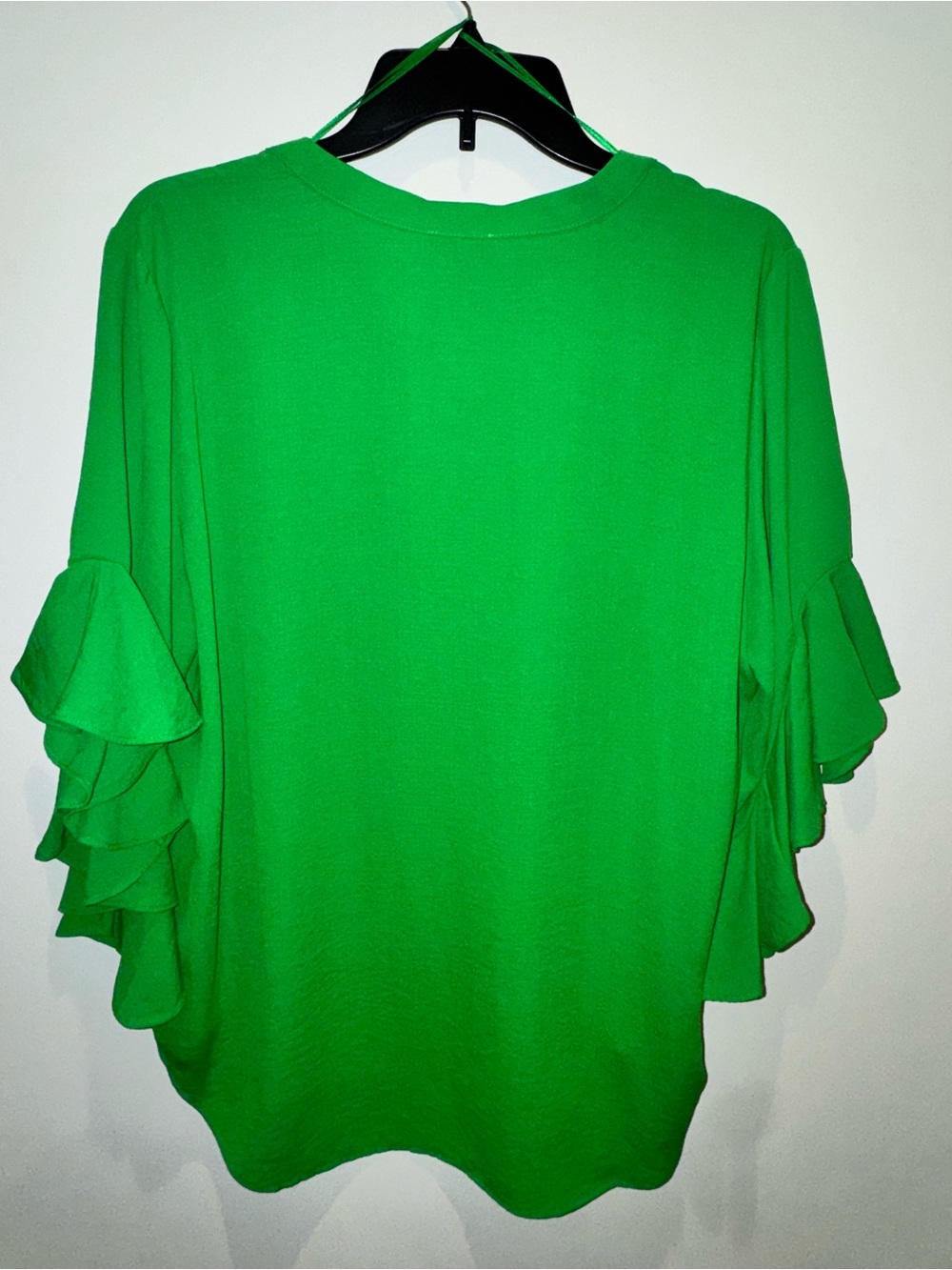 Vince Camuto Emerald Green Ruffle Sleeve Blouse - Picture 5 of 13
